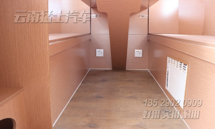 拖掛房車,德國(guó)進(jìn)口房車底盤,定制化房車,房車專利,房車改裝廠家,房車銷售,拖掛式旅居車
