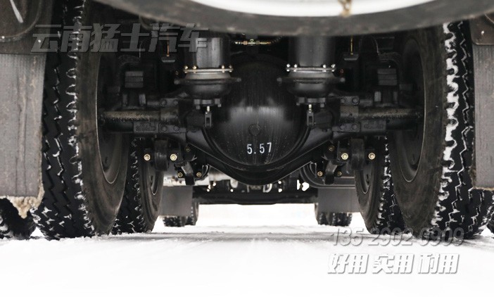 圍欄畜牧車,果蔬運(yùn)輸車,12米重型貨車,420馬力倉(cāng)柵車,四橋卡車,東風(fēng)后八輪